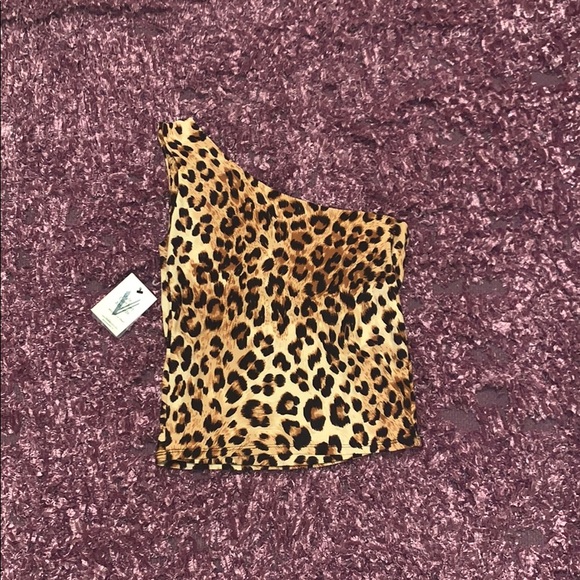 Tops - NWT One Shoulder Cheetah Print Top